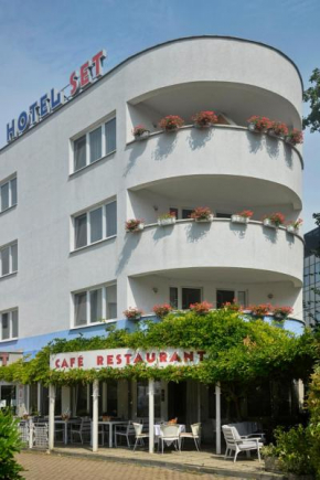 Hotel SET